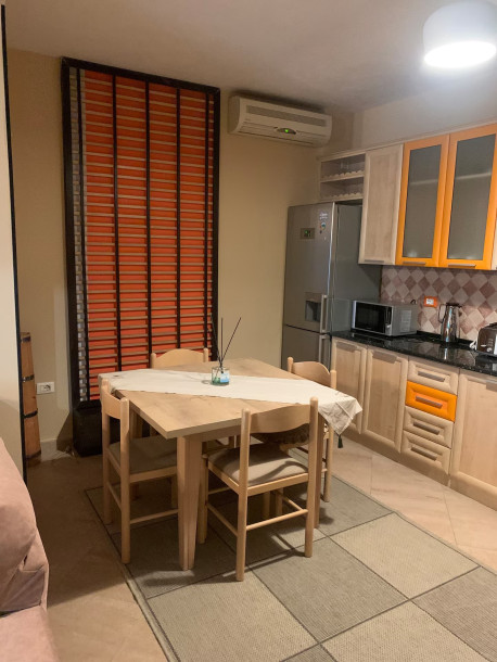 Grande Lebon Central  Share  Save-4